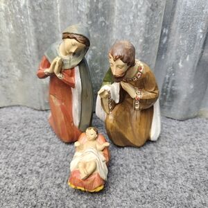 Holy Family Chic! Rustic Wood-Look Nativity Set ✨️